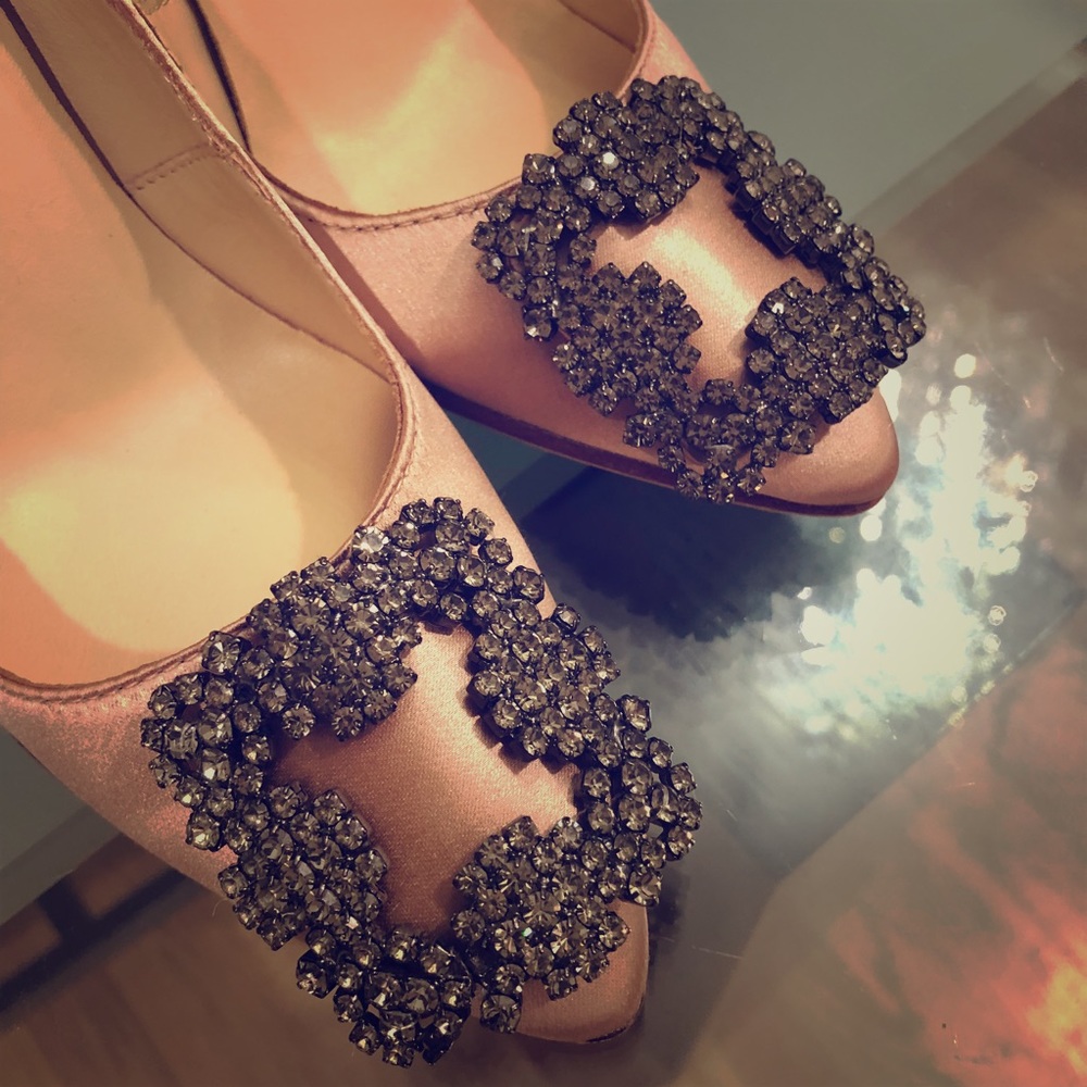 Faux Manolo Blahnik pump